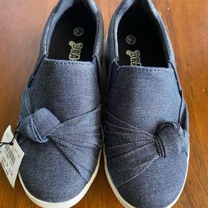 NWT!! Brash girls sz 9.5 denim casual slip-ons. With box!